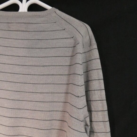 CLUB MONACO | XL - extra large | Striped Italian Merino V-Neck Sweater - Picture 11 of 14